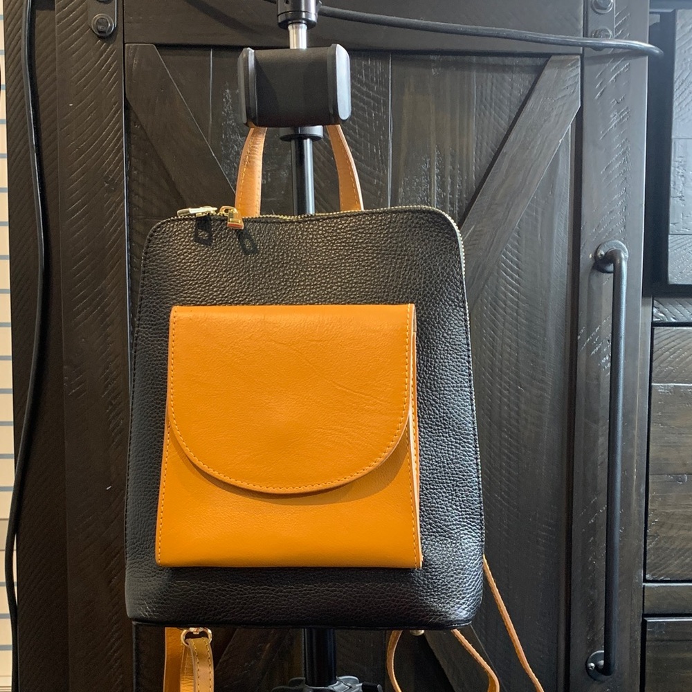 Divina Firenze Italian Leather Convertible Backpack Black/Tan Made in Italy